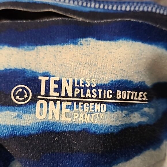 Nike one dri fit recycled polyester stretch blue tye dye athletic capris - Picture 4 of 9